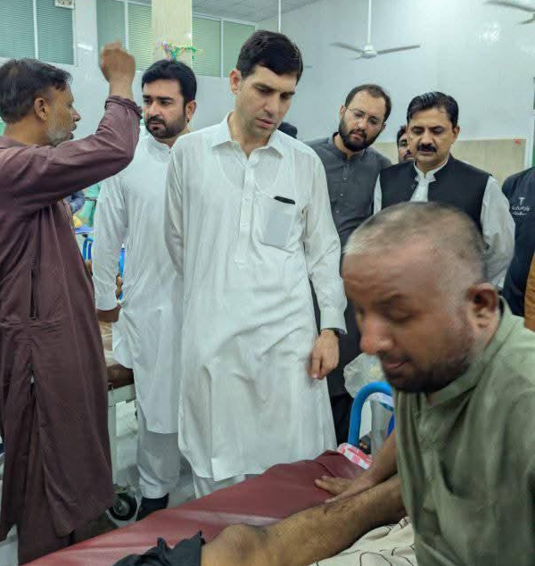 ڈیرہ اسماعیل خان طوفانی بارش اور تیز ہواؤں سے 8 افراد جاں بحق، 52 زخمی
