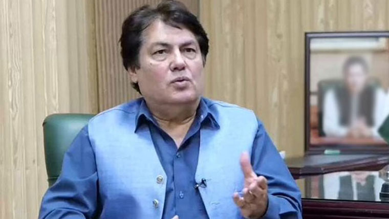 کے پی میں امن قائم کرنے کے لیے افغانستان سے بات چیت کرنا لازمی ہے، بیرسٹر سیف 