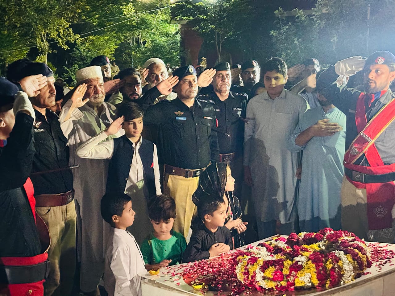 یوم شہداء پولیس: خیبرپختونخوا میں 55 برسوں کے دوران 2 ہزار 330 پولیس اہلکار شہید