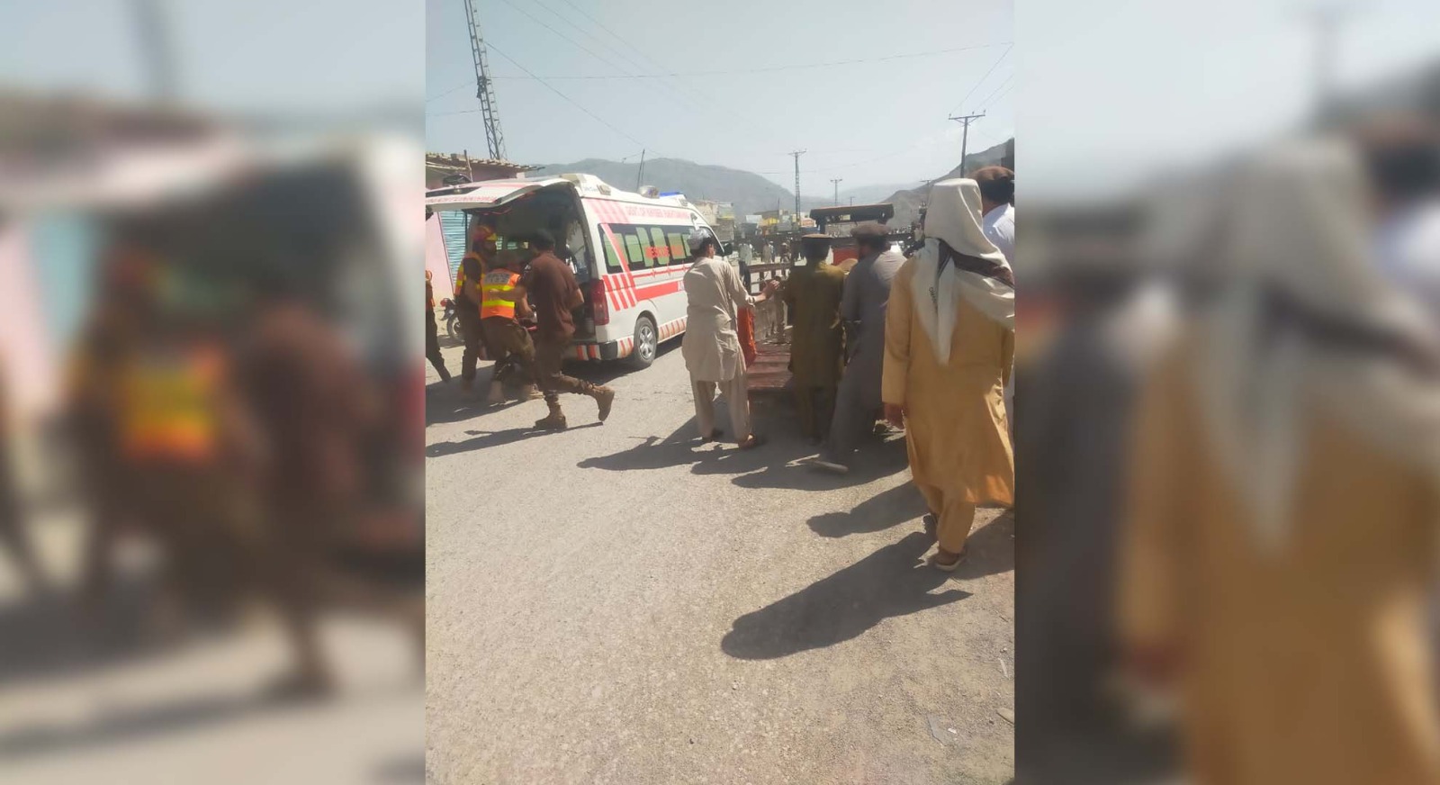 جنوبی وزیرستان: پولیس گاڑی کے قریب دھماکہ، دو شہری جانبحق،17 زخمی