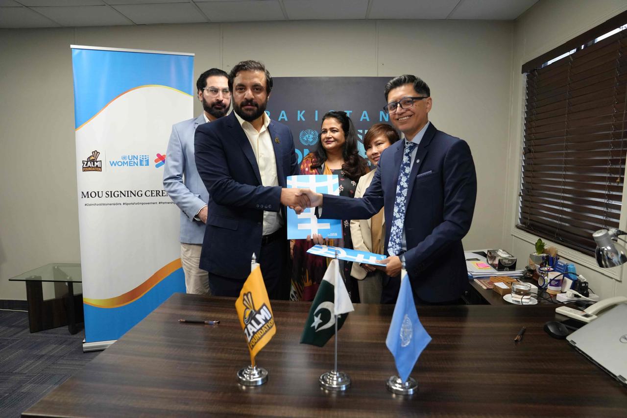 خواتین میں کھیلوں کے فروغ کے لیے یو این ویمن اور زلمی فاؤنڈیشن کا معاہدہ