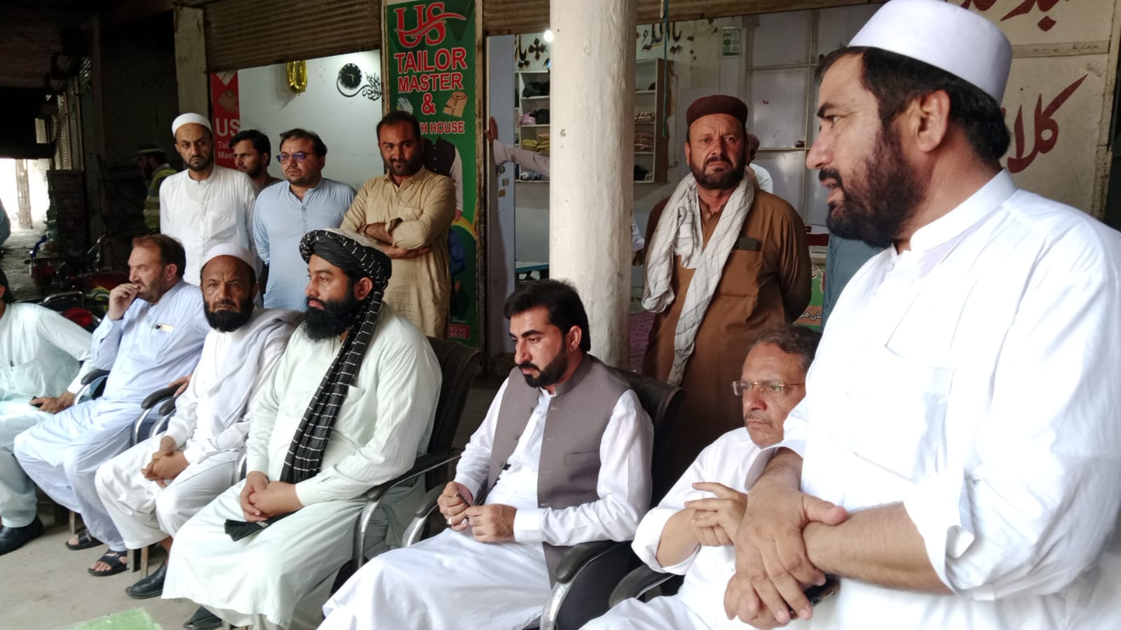 باڑہ: افغان مہاجرین کو یکم ستمبر سے پہلے واپسی یقینی بنانے کی ہدایت