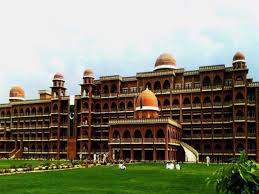 خیبر پختونخوا: جامعات کے پنشنرز کے لیے 3.6 ارب روپے کے  فنڈز جاری