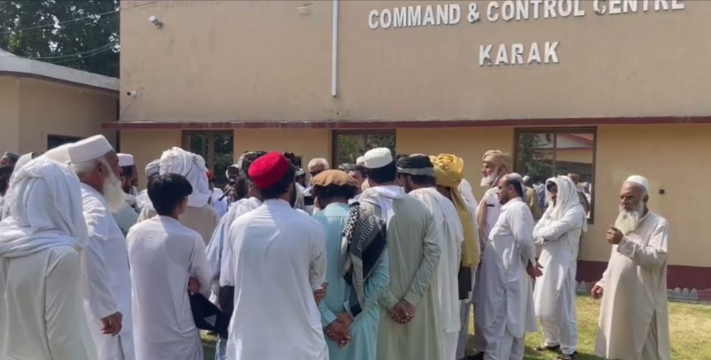 کرک: آپریشن میں ہلاک دہشت گردوں کی لاشیں ورثاء کے حوالے