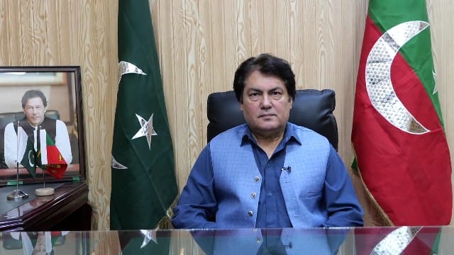  وفاقی حکومت دہشتگردی کے خلاف جنگ کی پالیسی پر نظرِ ثانی کرے، بیرسٹر ڈاکٹر سیف
