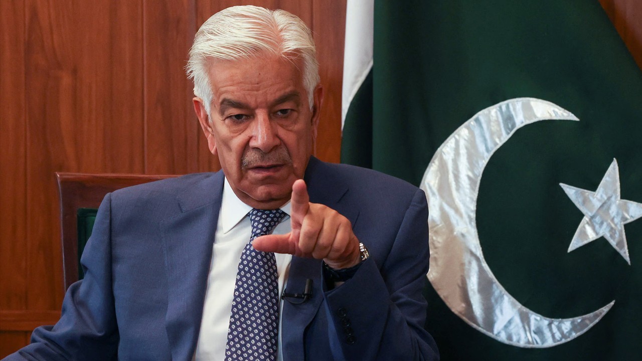 افغان سرزمین سے دہشت گرد ہمارے بچوں کا خون بہانے آتے ہیں،وزیر دفاع خواجہ آصف 