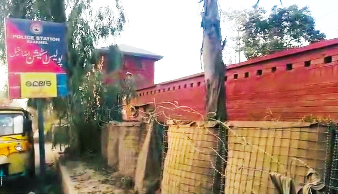 نوشہرہ:  کمسن طالبعلم کے ساتھ گن پوائنٹ پر اجتماعی جنسی ذیادتی، مقدمہ درج