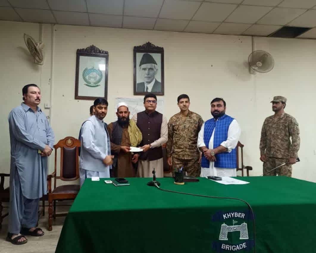 خیبر: وادی تیراہ واقعہ کے متاثرہ خاندانوں میں کروڑوں روپے کے امدادی چیک تقسیم