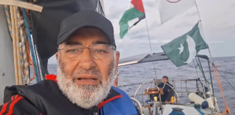 غزہ امدادی مشن میں شامل پاکستانی وفد کے سربراہ مشتا ق احمد خان گرفتار