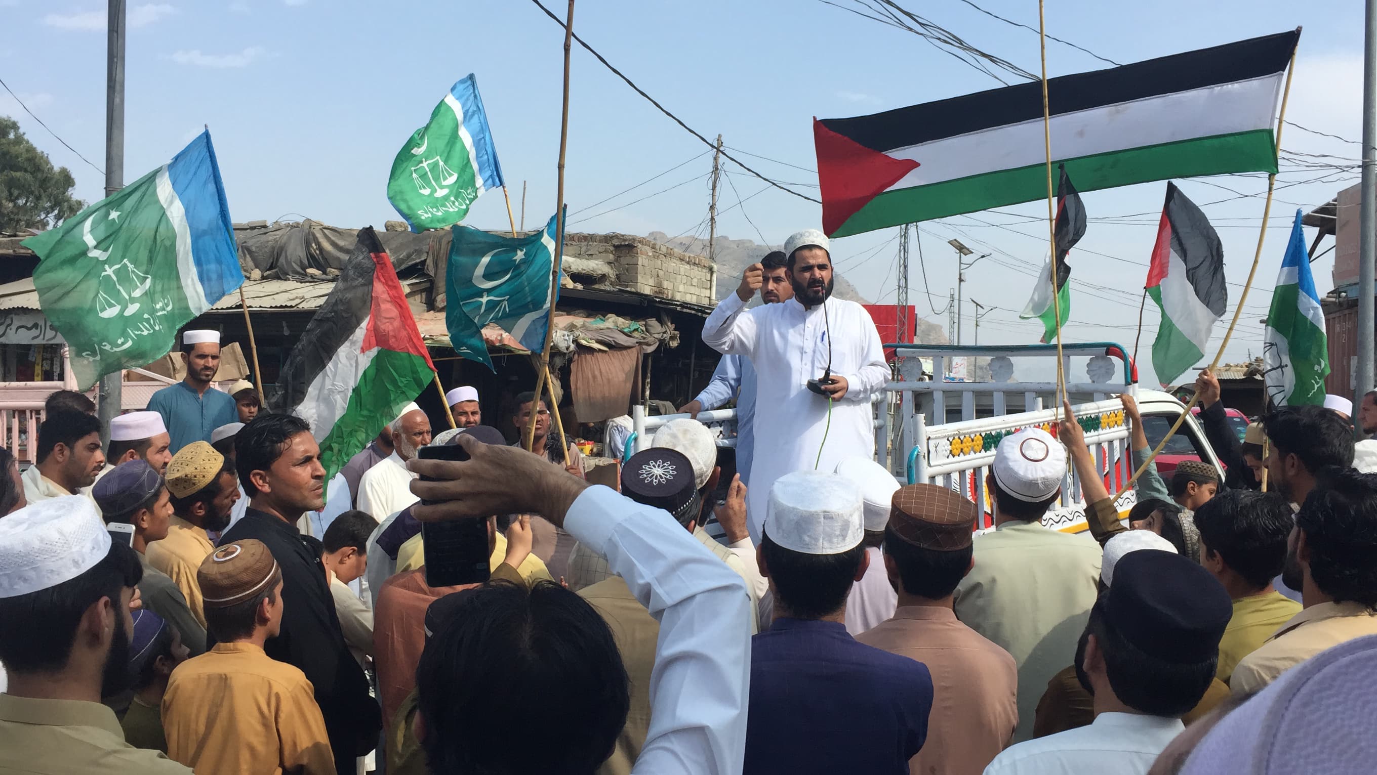 قبائلی اضلاع سمیت صوبہ بھر  میں غزہ پر اسرائیلی جارحیت اور فلوٹیلا حملے کے خلاف احتجاجی مظاہرے 