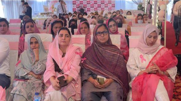 چھاتی کے سرطان کے خلاف جدوجہد: اکتوبر میں آگاہی، امید اور زندگی کا پیغام