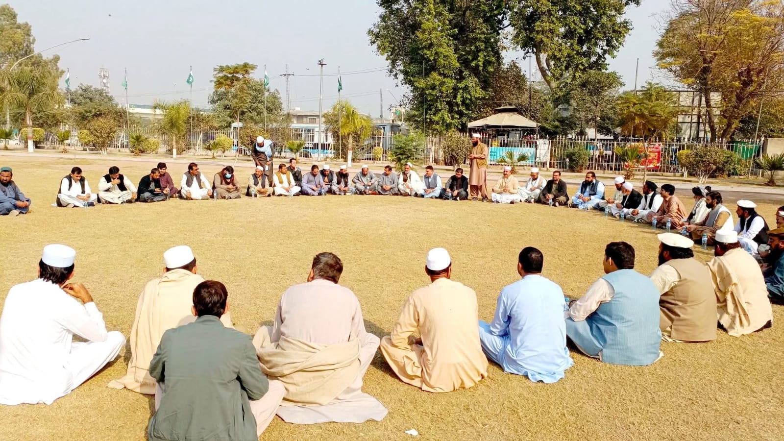 پشاور: باغ ناران میں بارڈر بندش کے خلاف  گرینڈ جرگہ منعقد