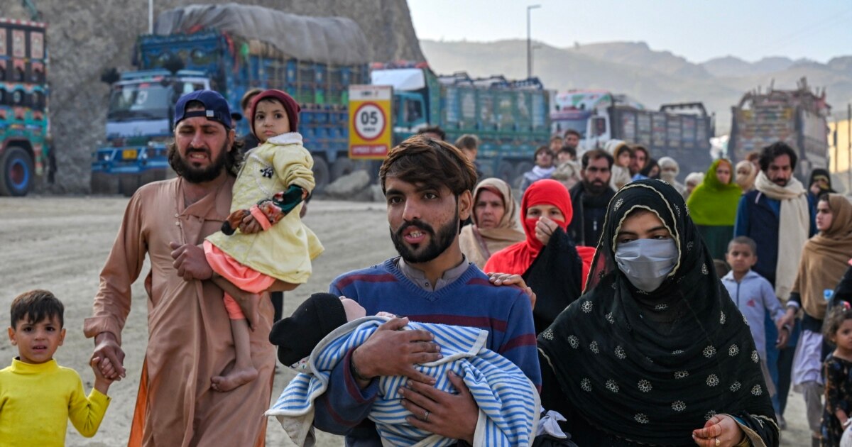 کیا جرمن این جی اوز کے مطالبے کے بعد پاکستان افغان شہریوں کی منتقلی روک دے گا؟