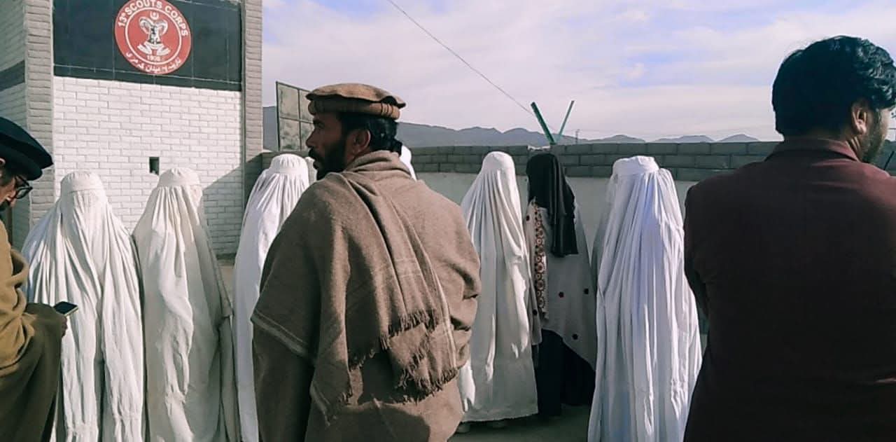 جنوبی وزیرستان لوئر : گرلز ہائی سکول اور کالج طالبات کا ٹرانسپورٹ مسائل پر احتجاج