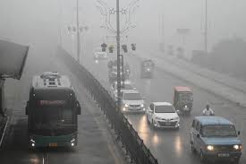 ملک میں موسم سرما شدت پکڑنے لگا، سموگ اور دھند سے معمولات زندگی متاثر