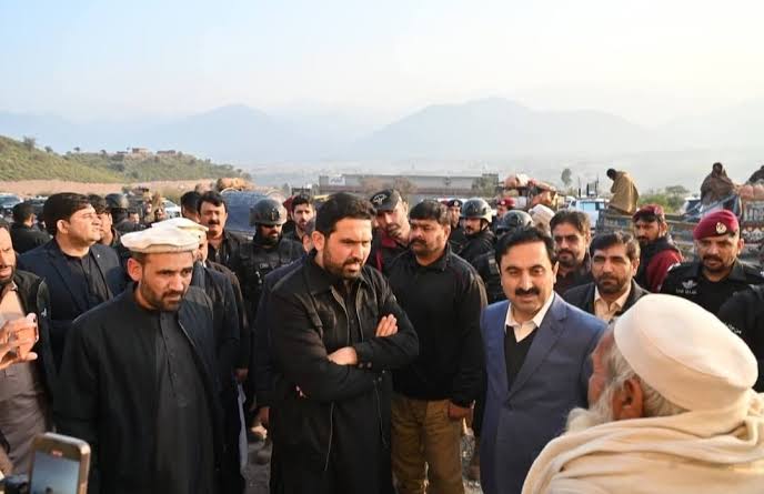 وادی تیراہ میں فوجی آپریشن، وزیر اعلی سہیل آفریدی کیوں مخالفت کر رہے ہیں؟