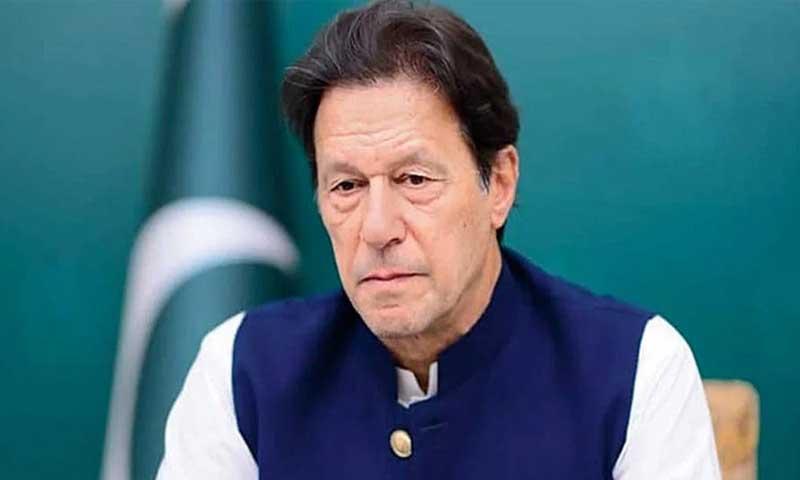 عمران خان کی دائیں آنکھ میں کس بیماری کی تشخیص ہوئی ہے؟