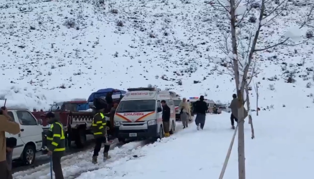 برف میں پھنسی زندگیاں، تیراہ میں انسانی المیے کا ذمہ دار کون؟