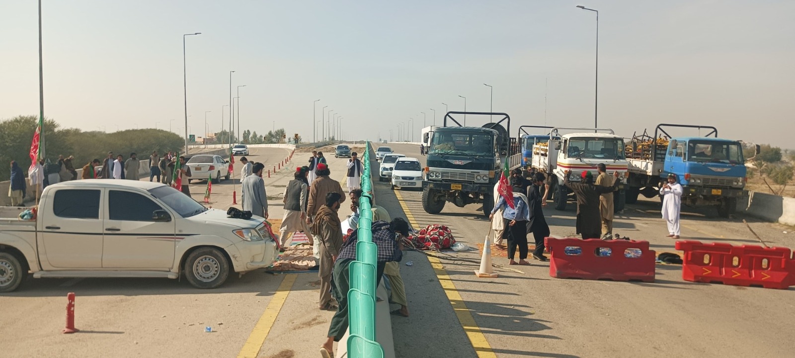 بند صوبہ، بے قابو کارکنان اور لاپتہ  قیادت