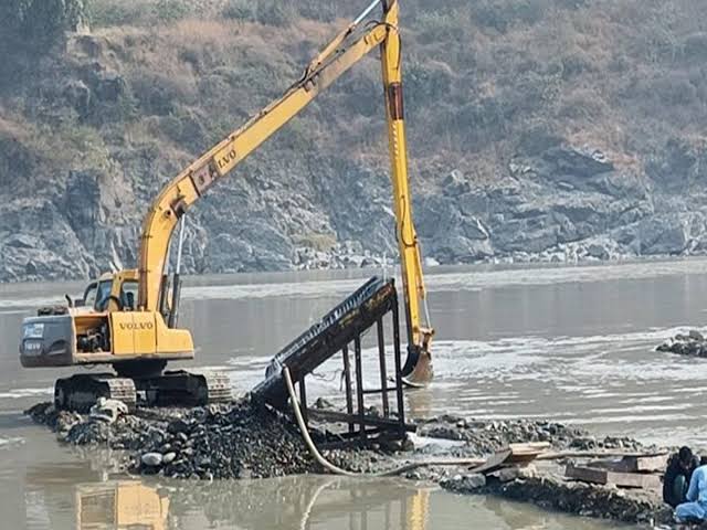 خیبرپختونخوا میں دریاؤں کے کناروں پر غیر قانونی کان کنی پر دفعہ 144 نافذ