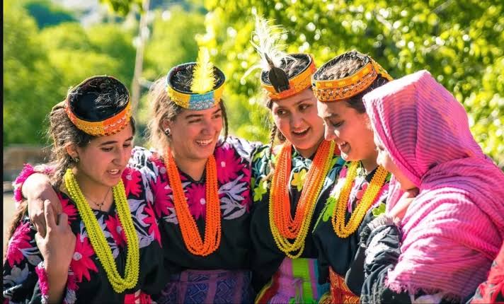 کالاش برادری کے لیے قانونی شناخت: خیبر پختونخوا کابینہ کا اہم اقدام