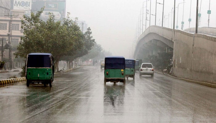 خیبر پختونخوا: بارشوں کا سلسلہ کب تک جاری رہے گا؟