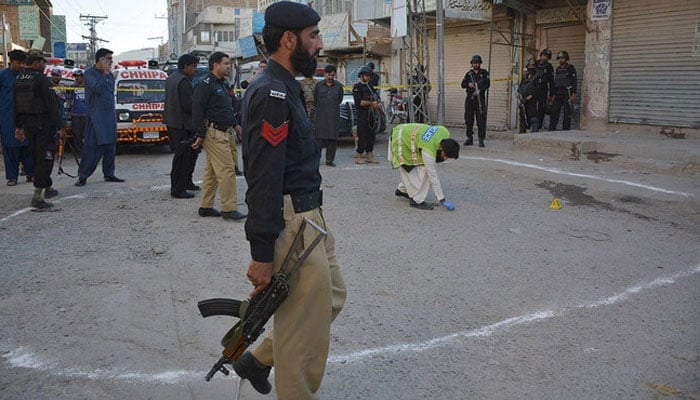 بنوں واقعہ: دکان پر موجود اہلکاروں پر حملہ، اصل کہانی کیا ہے؟