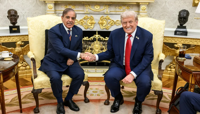 واشنگٹن واقعہ:‏جان کر خوشی ہوئی صدر ٹرمپ، خاتونِ اول خیریت سے ہیں، وزیر اعظم شہباز شریف 