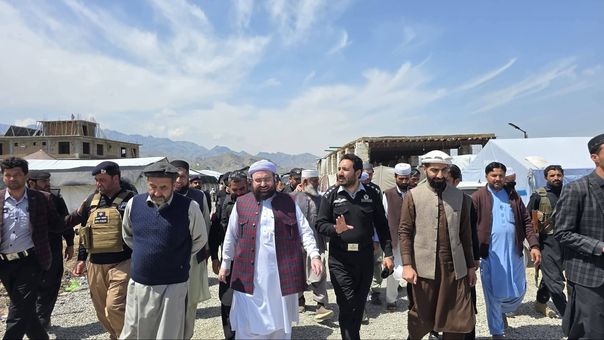 لنڈی کوتل: ایم پی اے عدنان قادری کا  افغان مہاجرین کیمپ دورہ، کیا ہدایت دی گئی؟