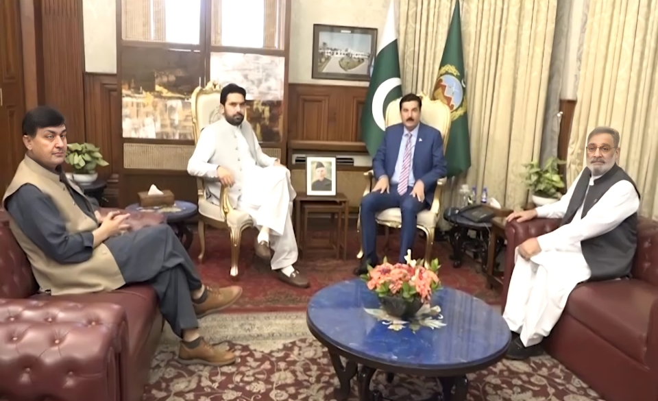 سی این جی اور گندم بحران پر گورنر اور وزیراعلیٰ کے درمیان اہم مشاورت