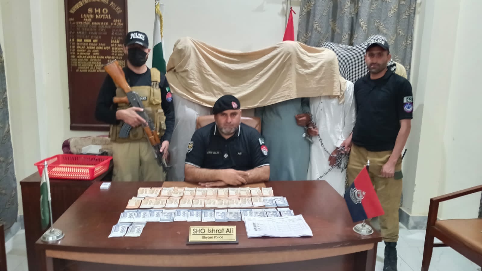 خیبر: جعلی دستاویزات کے ذریعے شہریوں کو بارڈر پار کرانے والا نیٹ ورک بے نقاب