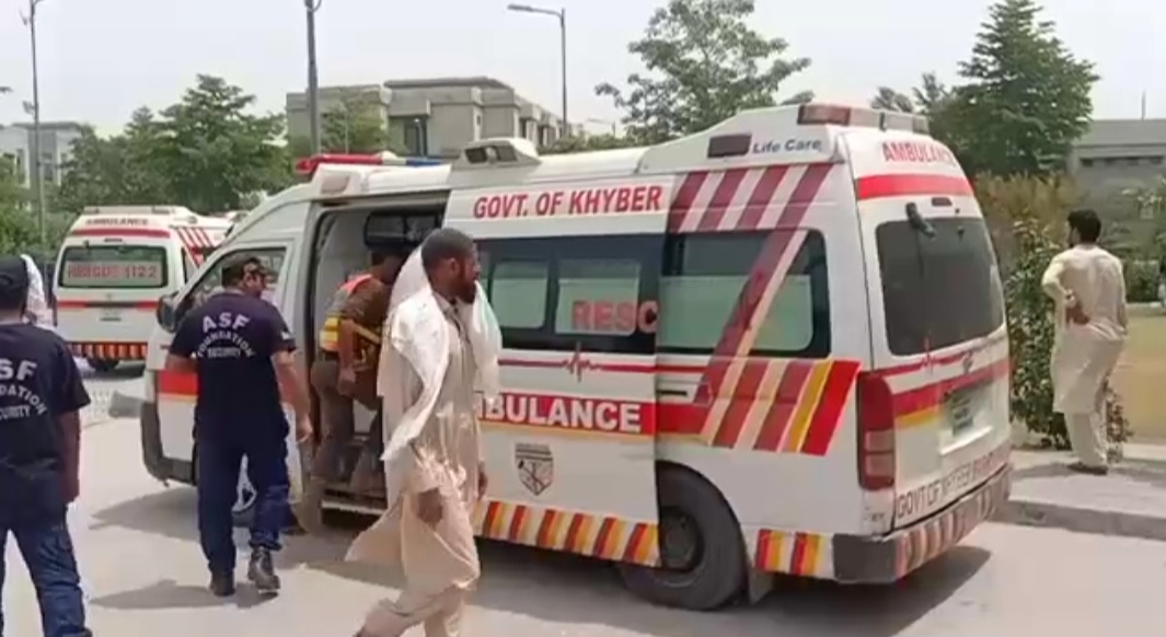 نوشہرہ: باڑ لگانے کے تنازع نے خونریز تصادم کی شکل اختیار کر لی، 7 افراد جاں بحق