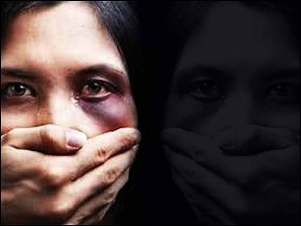 کیا تشدد برداشت کرنا اچھی عورت ہونے کی نشانی ہے؟