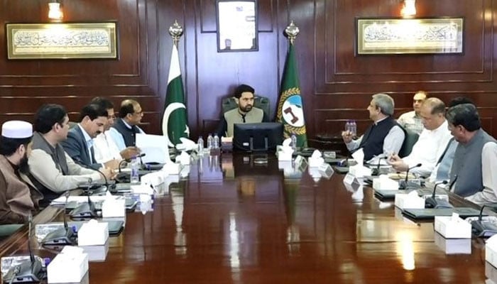 کابینہ اجلاس میں عوام کے لیے کیا بڑے فیصلے ہوئے؟ اہم اعلانات سامنے آ گئے