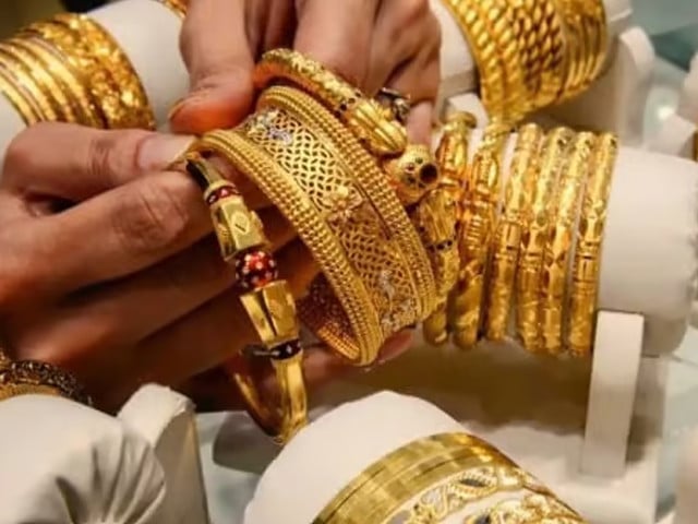 سونا پھر مہنگا، فی تولہ قیمت میں کتنے ہزار روپے کا اضافہ ہوا؟