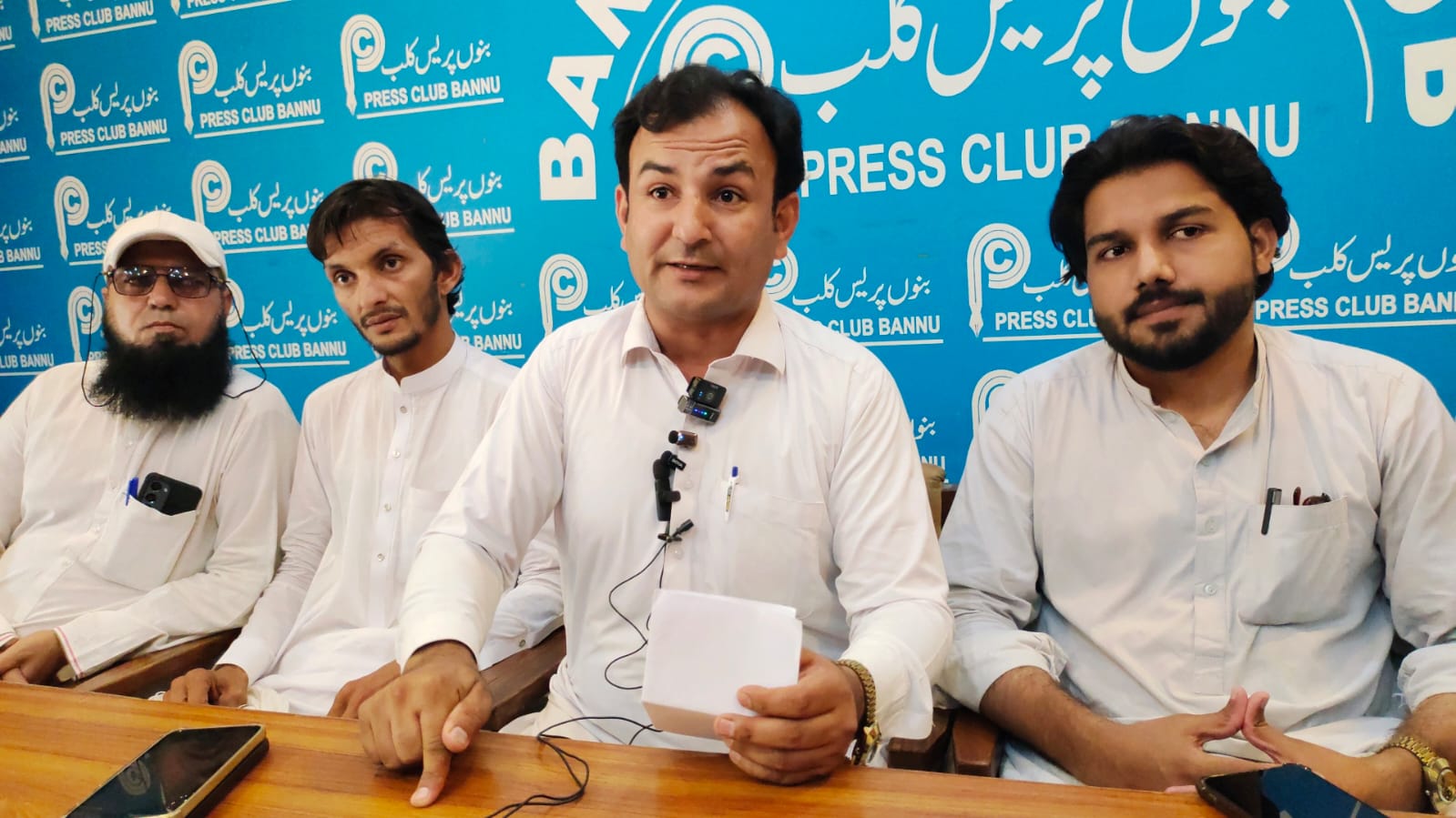 بنوں: ایم ٹی آئی ہسپتال کے معاملات پر پی ٹی آئی اور ینگ ڈاکٹرز آمنے سامنے