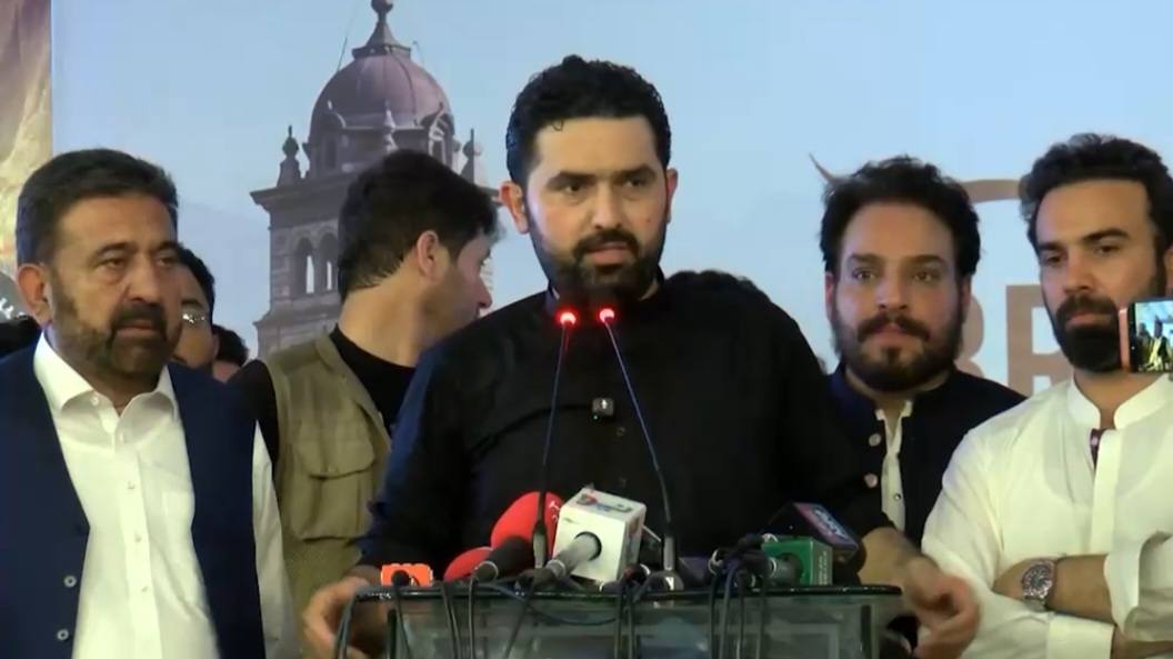 پشاور: اوور پاس کا سنگ بنیاد، وزیراعلیٰ نے ساتھ ہی کرپشن الزامات پر کیا چیلنج دے دیا؟