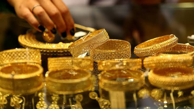 سونے کی قیمت میں کمی کے بعد بڑا اضافہ