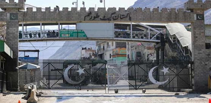 طورخم بارڈر کی بندش نے مقامی لوگوں کے سرحدی کاروبار کو کہاں لا کھڑا کیا؟