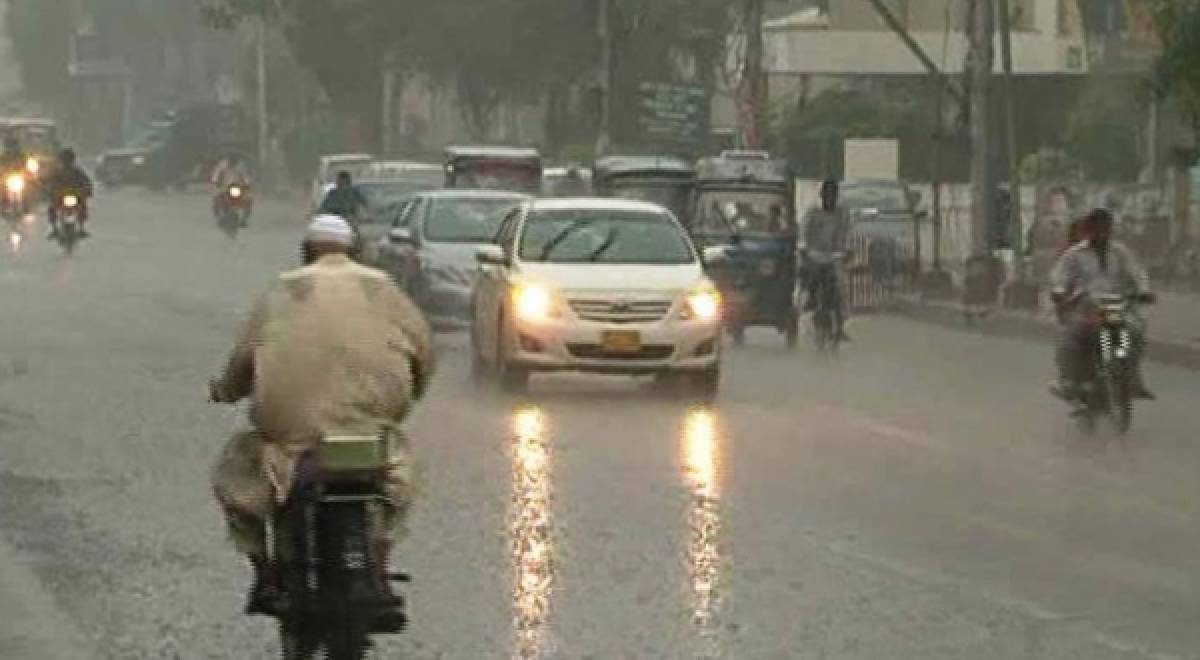 شیدید گرمی کے بعد آج کن کن علاقوں میں تیز بارشیں ہوں  گی؟ پی ڈی ایم اے نے بتا دیا