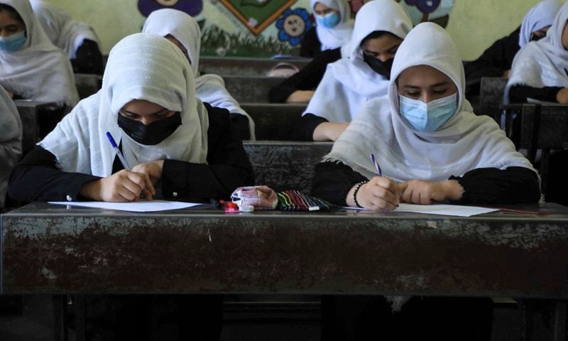 افغانستان میں طالبان کے اقتدار کے بعد کتنی لاکھ لڑکیاں ثانوی تعلیم سے محروم ہوئیں؟