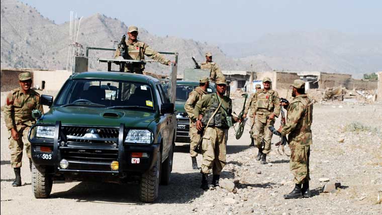 جنوبی وزیرستان اور دیر میں سکیورٹی فورسز کی دو الگ کارروائیوں میں 10 دہشتگرد ہلاک