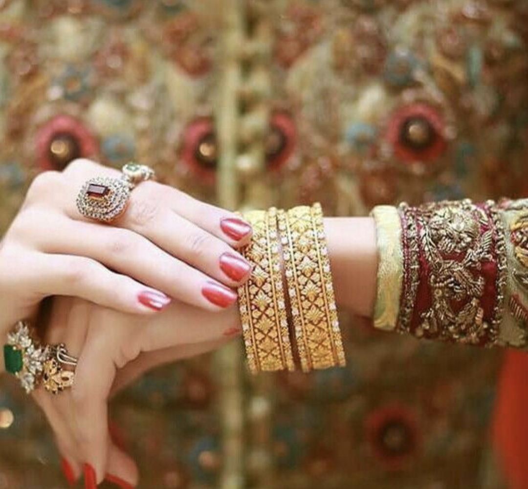 سونا پھر مہنگا ہوگیا، فی تولہ قیمت کہاں جا پہنچی؟