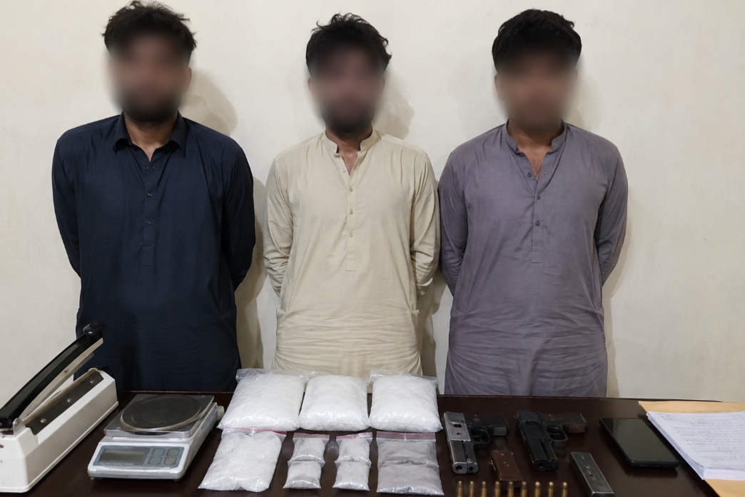 پشاور: 25 ہزار ڈالر تاوان کے لیے 3 نائجیرین شہریوں سمیت 4 افراد کو اغوا کرنے والے ملزمان گرفتار