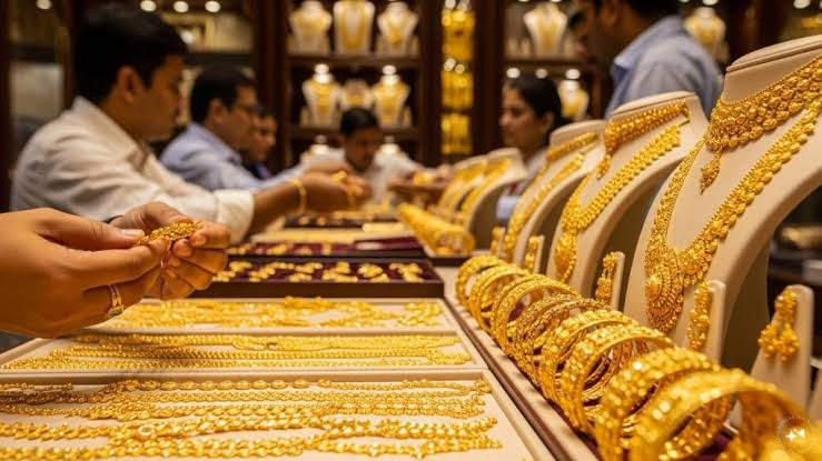 سونے کی قیمت میں بڑی کمی ہوگئی، نئی قیمت کتنی ہے؟