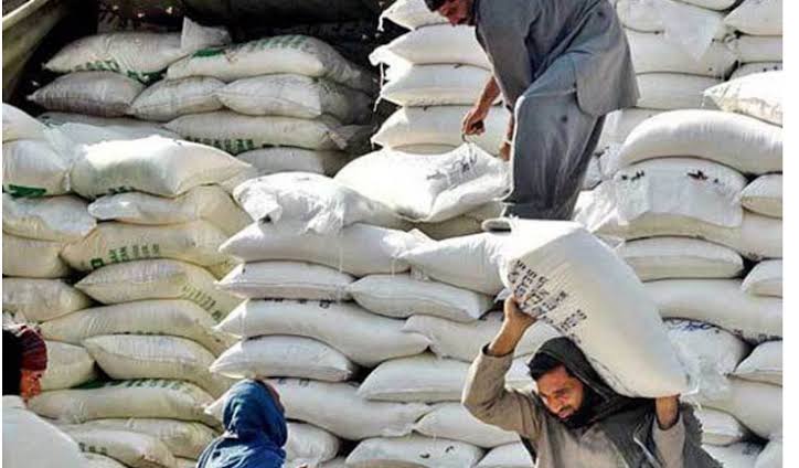خیبرپختونخوا میں سستے آٹے کی دستیابی کے لیے فلور ملز کو گندم کی فراہمی جاری