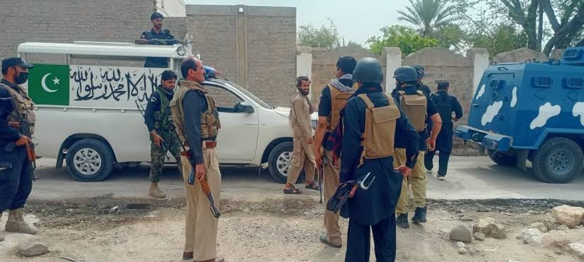بنوں: ڈومیل میں سی ٹی ڈی اور پولیس کا مشترکہ آپریشن، 2 دہشت گرد ہلاک، 5 پولیس اہلکار زخمی
