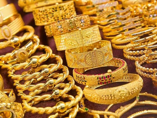 مسلسل اضافے کے بعد سونے کی قیمت میں کمی ہوگئی