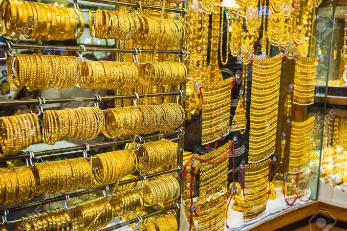 سونے کی قیمت میں نمایاں کمی، نئی قیمت کیا ہے؟