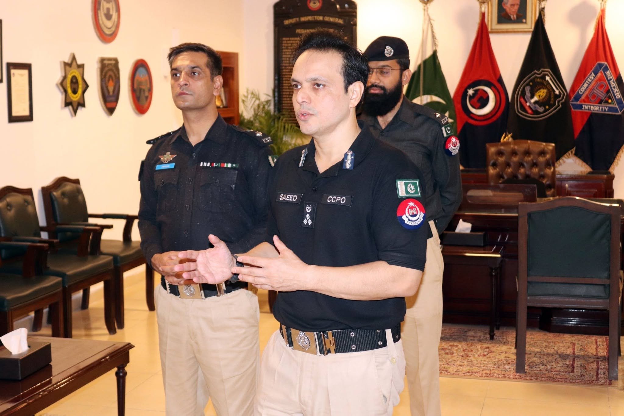 پی ٹی آئی کا 27 ستمبر لانگ مارچ، سی سی پی او کی پولیس اہلکاروں کیلئے اہم ہدایات جاری